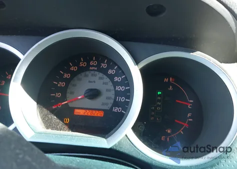 2010 Toyota Tacoma Base V6 z USA, uszkodzony, nr VIN 3TMMU4FN0AM019887